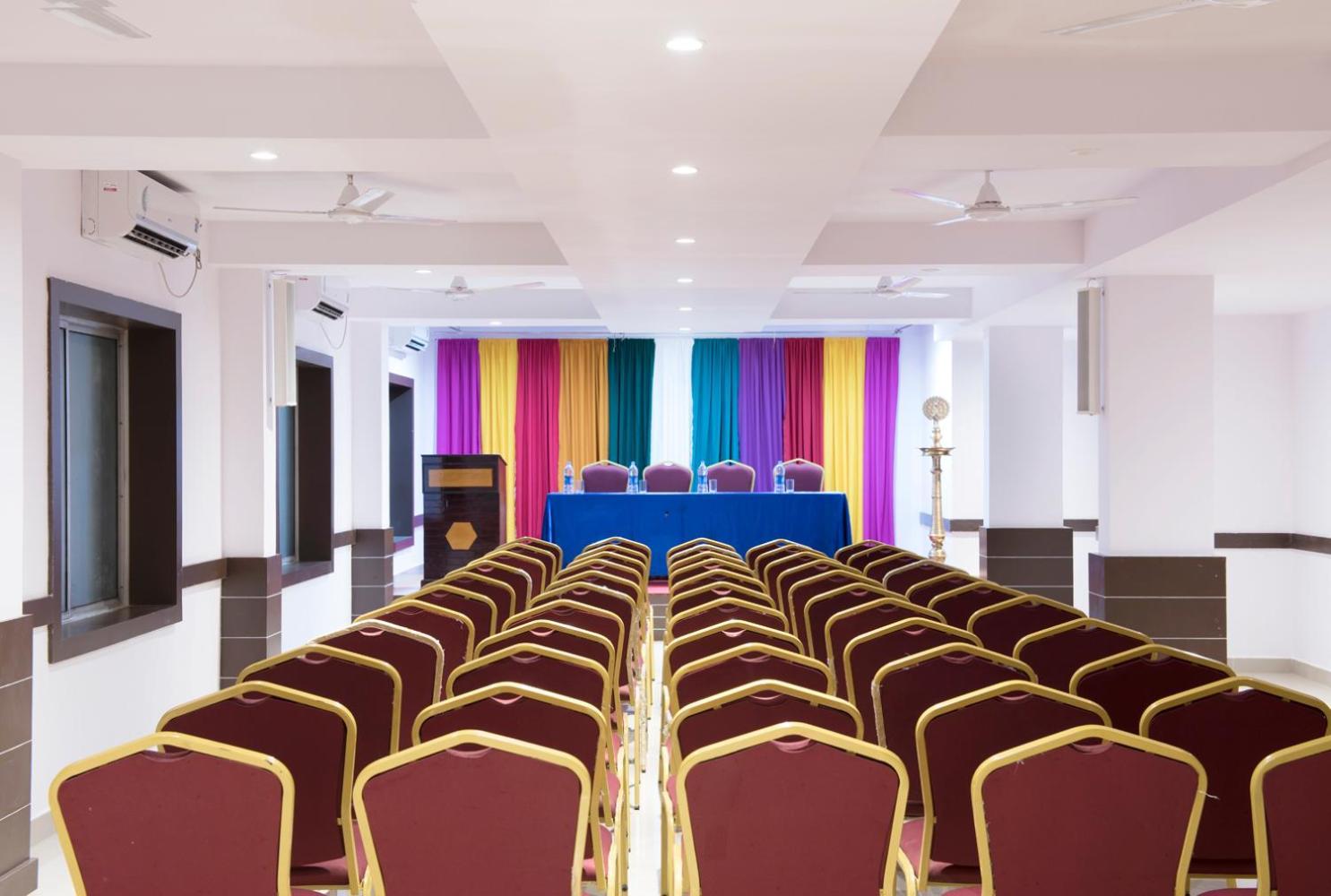 The Vyshakh Hotel Guruvayur Bagian luar foto