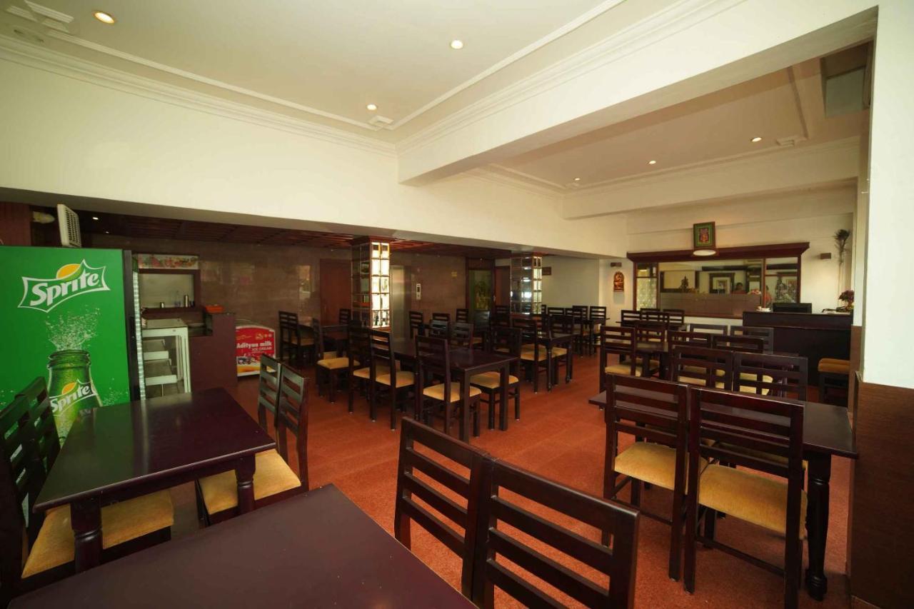 The Vyshakh Hotel Guruvayur Bagian luar foto